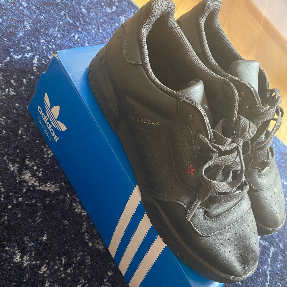 Yeezy Powerphase sneakers